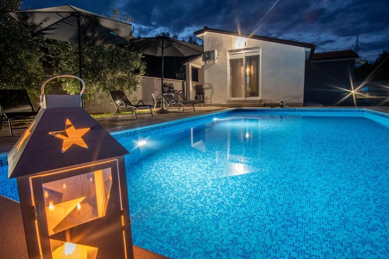 Kuca Za Odmor Lilly Villa Pula