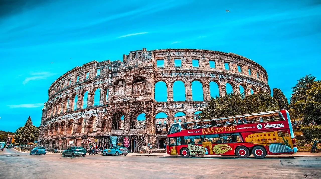 Kuca Za Odmor Lilly Villa Pula 0*,  Croatia
